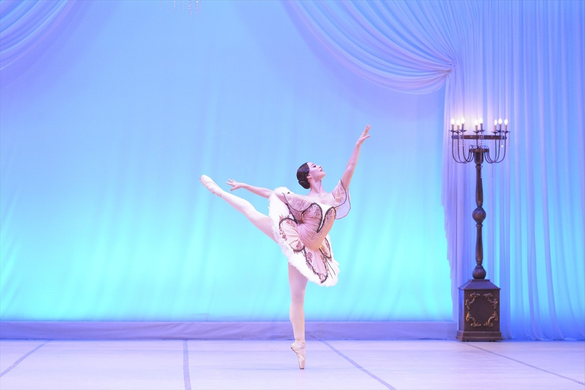 Antalya Devlet Opera ve Balesinin (DOB) "Paquita" ve "Bir Yaz Gecesi Rüyası" bale eseri, sezonun...