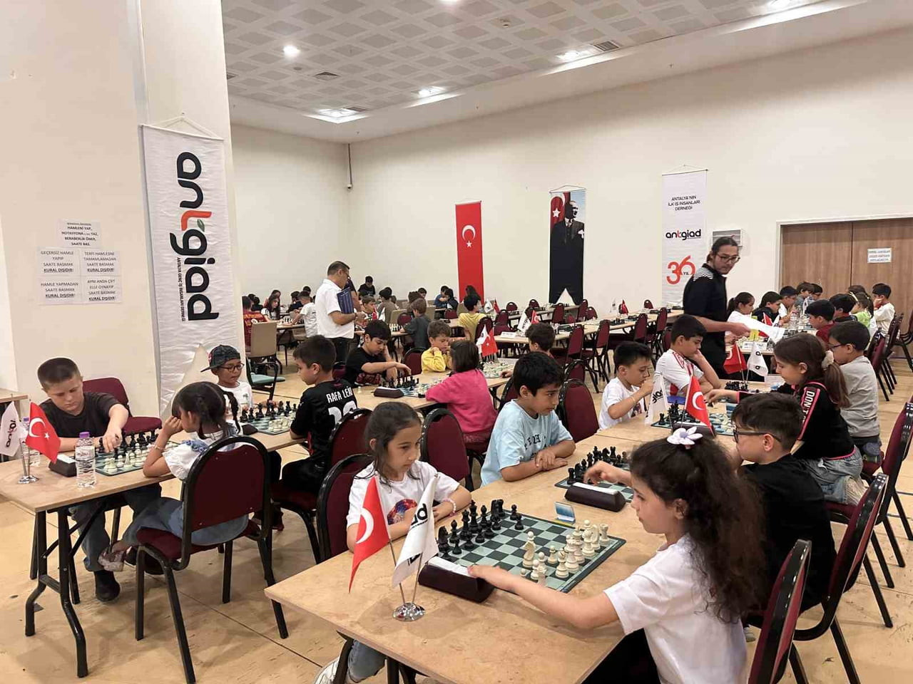 ANTALYA GENÇ İŞ İNSANLARI DERNEĞİ (ANTGİAD) İLE TÜRKİYE SATRANÇ FEDERASYONU ANTALYA İL...