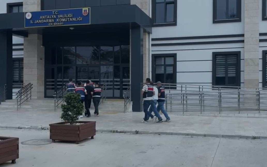 ANTALYA MERKEZLİ 27 İLDE DÜZENLENEN YASA DIŞI BAHİS OPERASYONUNDA 84 ŞÜPHELİYE YÖNELİK DÜZENLENEN...