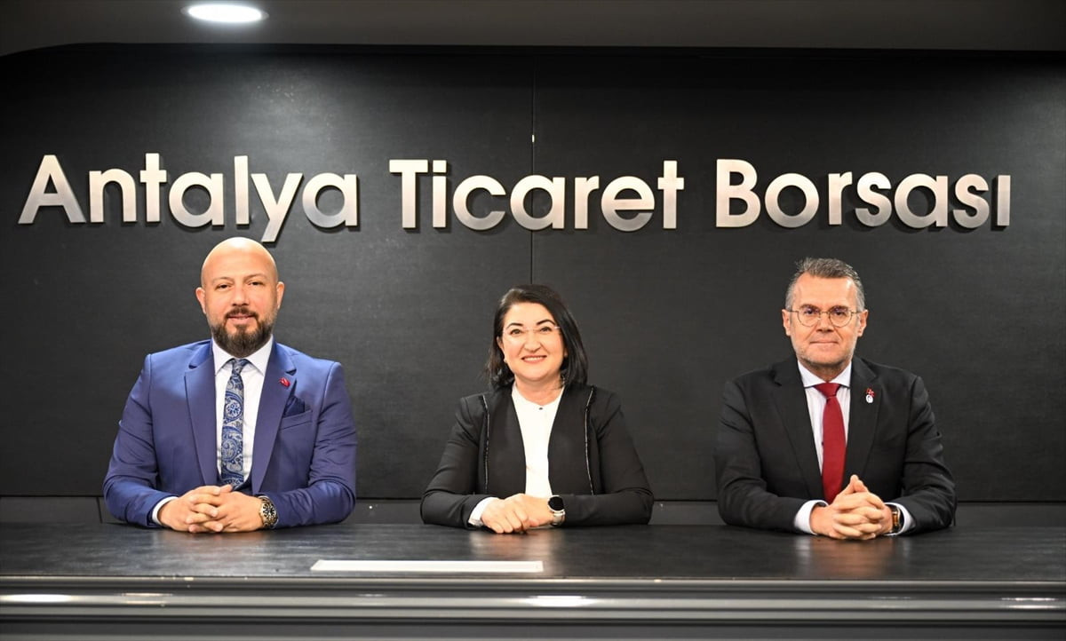 Antalya Ticaret Borsası ile Antalya Tarım Konseyi işbirliğinde düzenlenen "Tarım Gündem"...