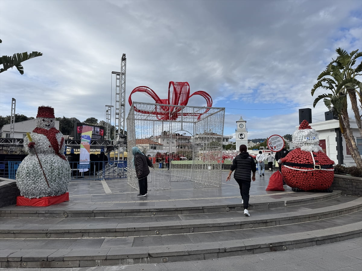Antalya ve Muğla'da yılbaşı etkinlikleri, Yalova'da DEAŞ terör örgütüne yönelik gerçekleştirilen...