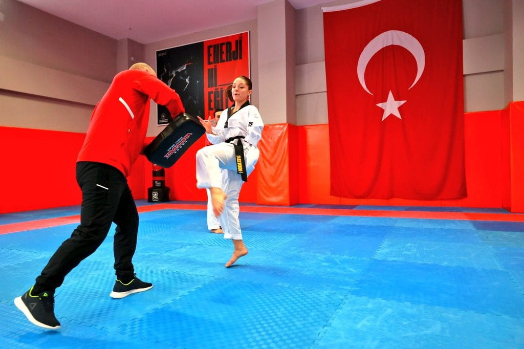 ANTALYA'DA 67 ÜLKEDEN 2.552 SPORCUNUN KATILIMIYLA GERÇEKLEŞEN ULUSLARARASI TAEKVANDO TURNUVASINDA...