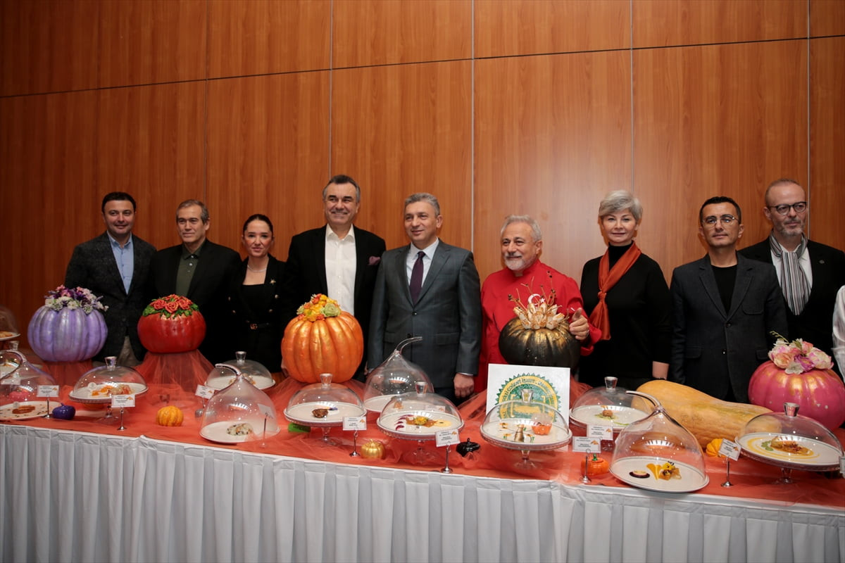 Antalya'da coğrafi işaret tescil başvurusu yapılan Döşemealtı kabağının tanıtım ve tadım etkinliği...