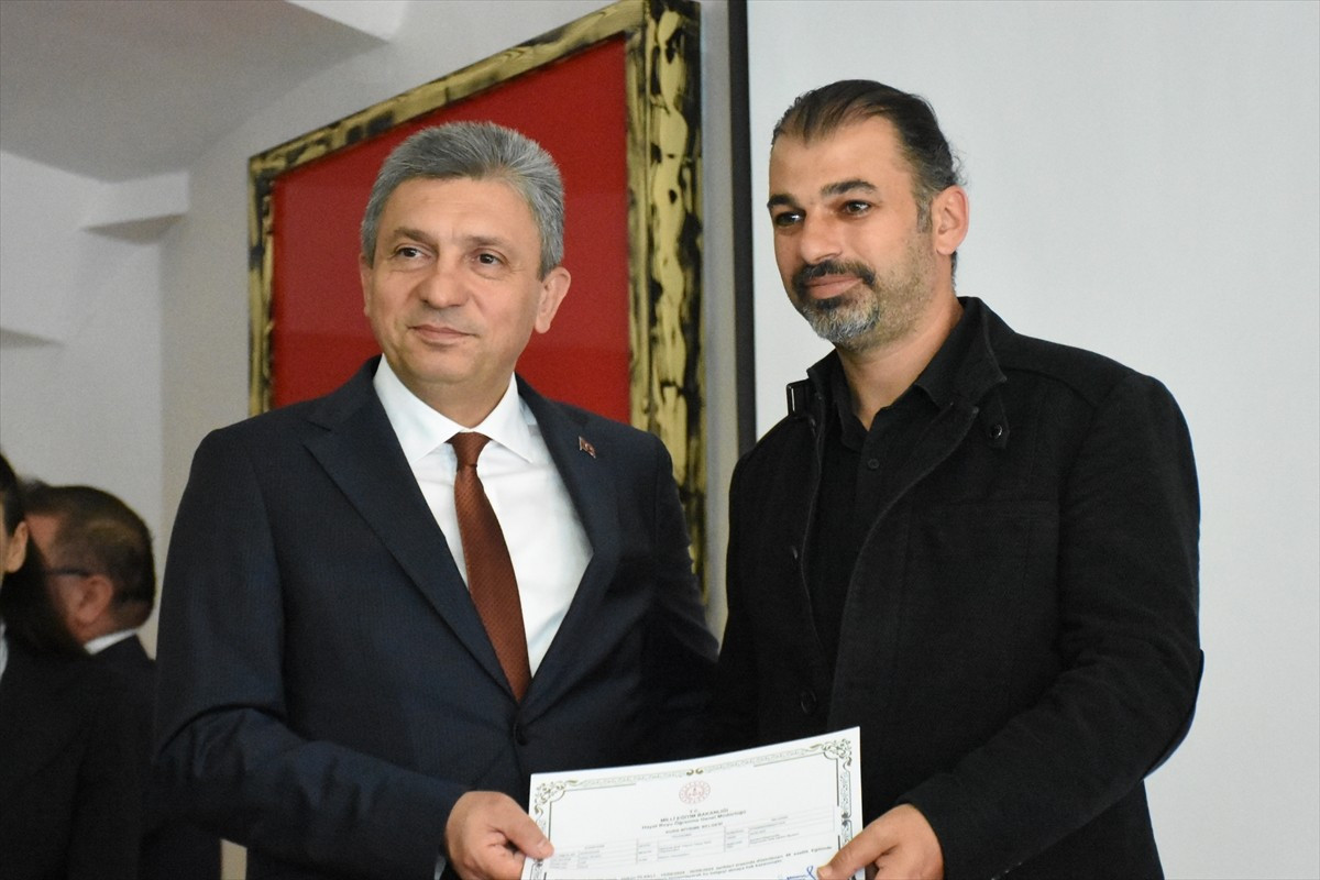 Antalya'da Döşemealtı Kaymakamlığı'nın öncülüğünde hayata geçirilecek "Eğitimde Yapay Zeka Dönemi:...