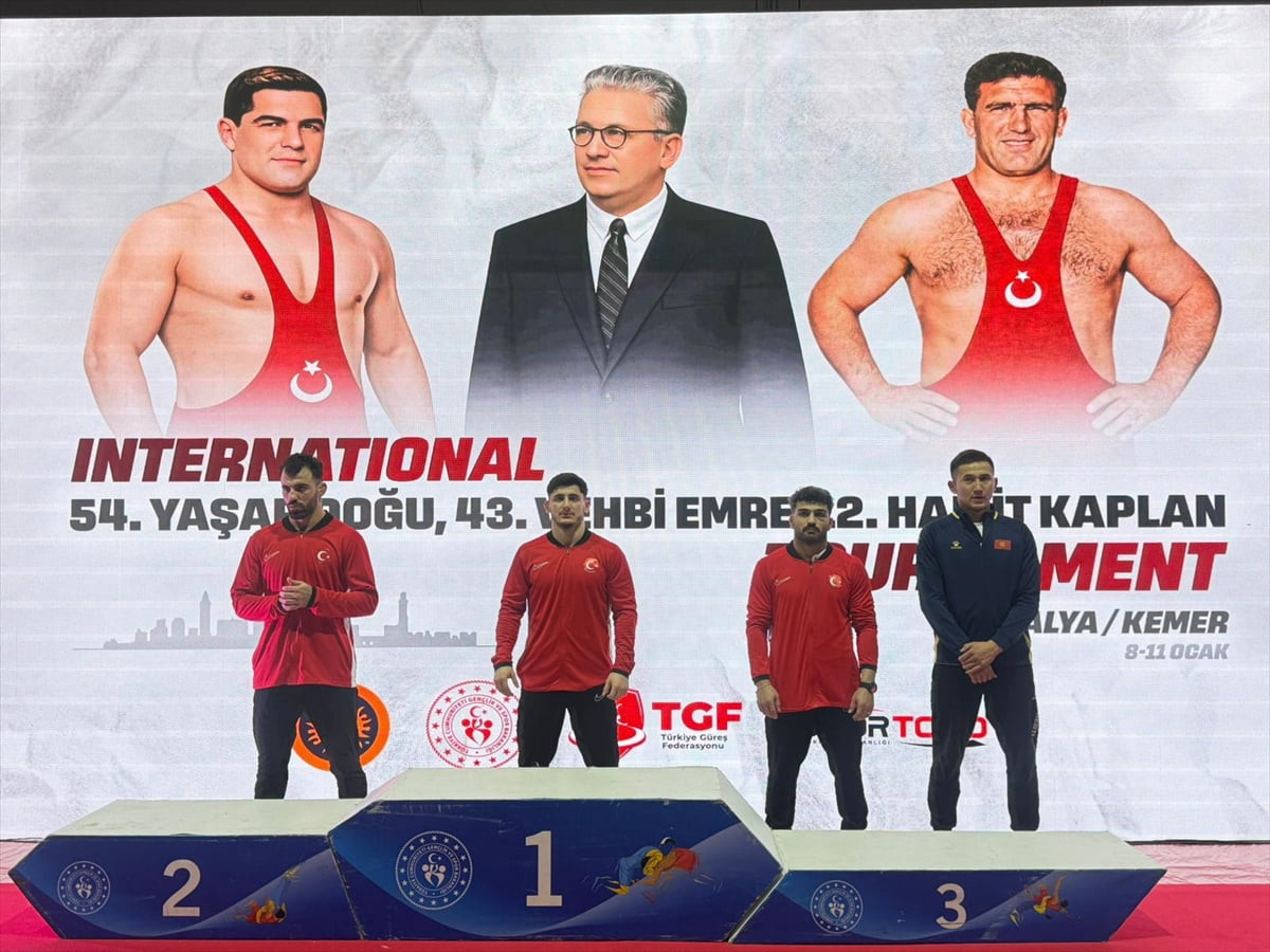 Antalya'da düzenlenen Uluslararası Yaşar Doğu, Vehbi Emre ve Hamit Kaplan Güreş Turnuvası...