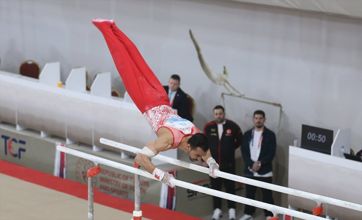 Antalya'da düzenlenen Vestel Artistik Cimnastik Dünya Kupası, İbrahim Çolak Cimnastik Salonu'nda...