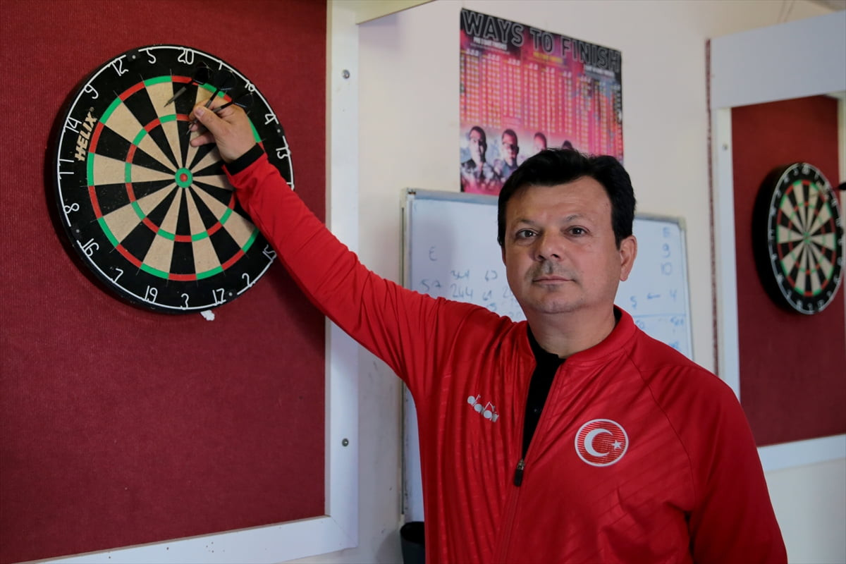 Antalya'da infaz koruma memuru olarak görev yapan Erdoğan Kaş, hükümlülerle başlayıp spor...