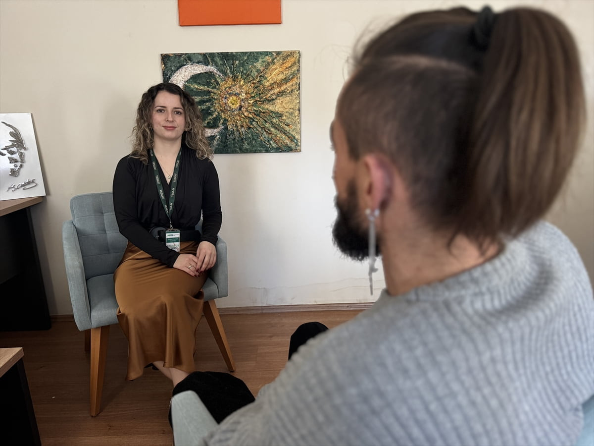 Antalya'da kas erimesi nedeniyle yaşadığı zorluklardan kurtulmak için çareyi alkolde arayan Y.D...