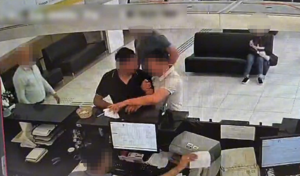 ANTALYA'DA POLİS EKİPLERİ, HESABINI DOLANDIRICILIK OLAYLARINDA KULLANDIRDIĞI BELİRLENEN ŞÜPHELİ...