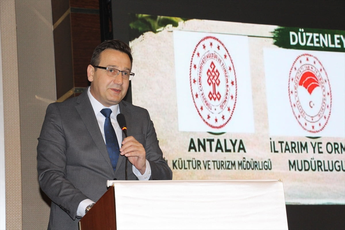 Antalya'da sektör paydaşlarının katılımıyla "Turizmde Kültürel Mirasın Korunması ve Sürdürülebilir...