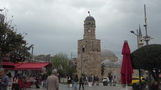 Antalya'da tarihi Saat Kulesi'nde zaman bir kez daha durdu