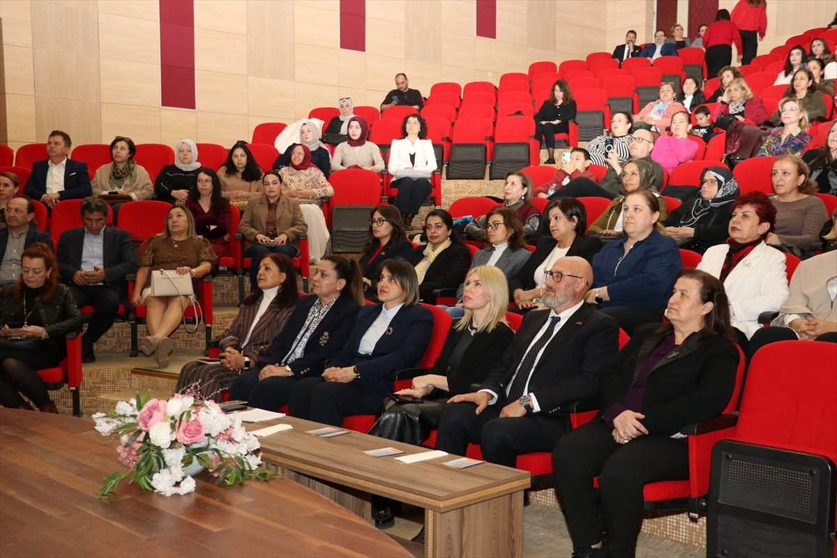 Antalya'da, Türkiye ve Azerbaycan arasındaki dostluk bağlarını akademik ve toplumsal boyutta daha...