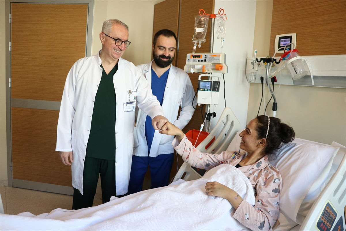 Antalya'da, Wilson hastalığına bağlı karaciğer yetmezliği çeken ve bir yılda üç kez ağır özofagus...