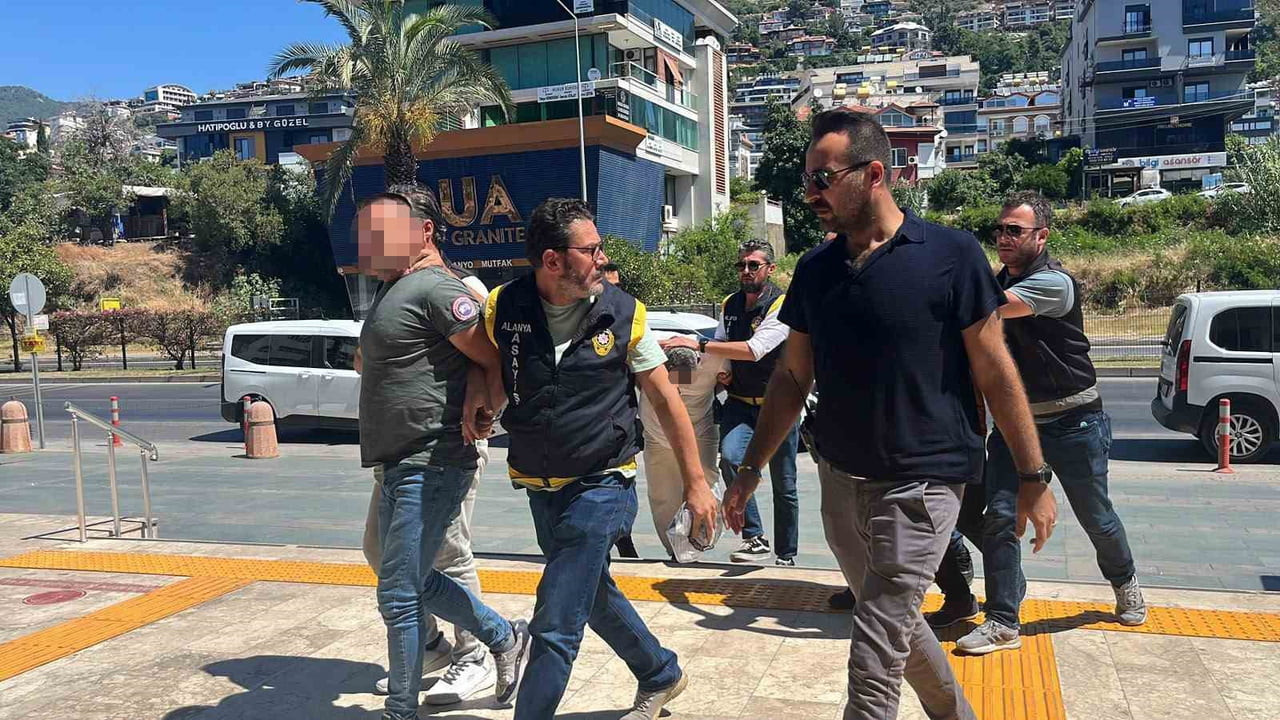 ANTALYA'NIN ALANYA İLÇESİNDE ÇIKAN TARTIŞMADA POMPALI TÜFEKLE VURULARAK HAYATINI KAYBEDEN 40...