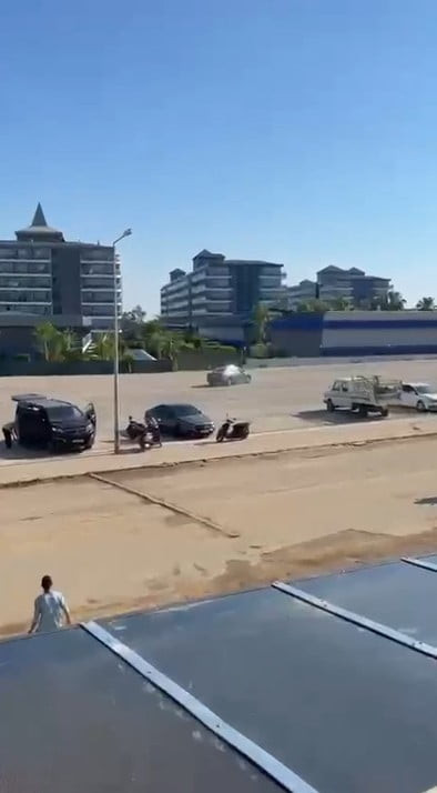 ANTALYA'NIN ALANYA İLÇESİNDE DRİFT YAPARAK TRAFİK GÜVENLİĞİNİ TEHLİKEYE DÜŞÜREN SÜRÜCÜYE 140 BİN...