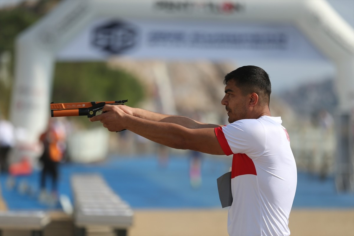 Antalya'nın Alanya ilçesinde düzenlenen Biathle-Triathle Avrupa Para Şampiyonası kapsamındaki...