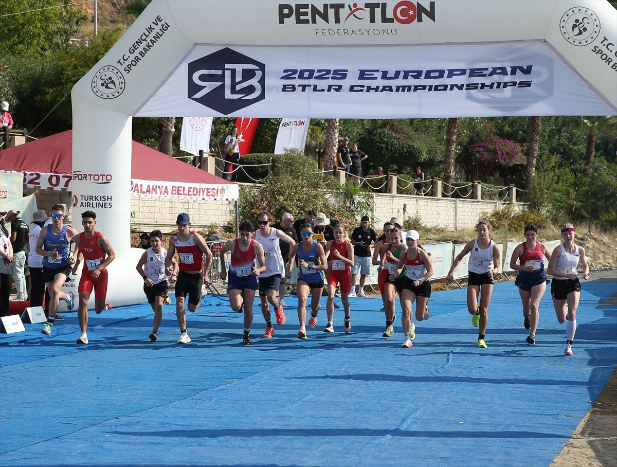 Antalya'nın Alanya ilçesinde düzenlenen Biathle-Triathle Avrupa Şampiyonası ve Biathle-Triathle...