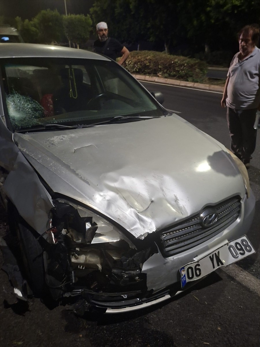 Antalya'nın Alanya ilçesinde otomobille çarpışan motosikletin sürücüsü hayatını kaybetti.