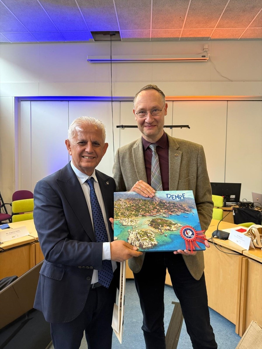 Antalya'nın Demre ilçesi, Uluslararası Sakin Kentler Birliğince "sakin şehir" (cittaslow) seçildi....