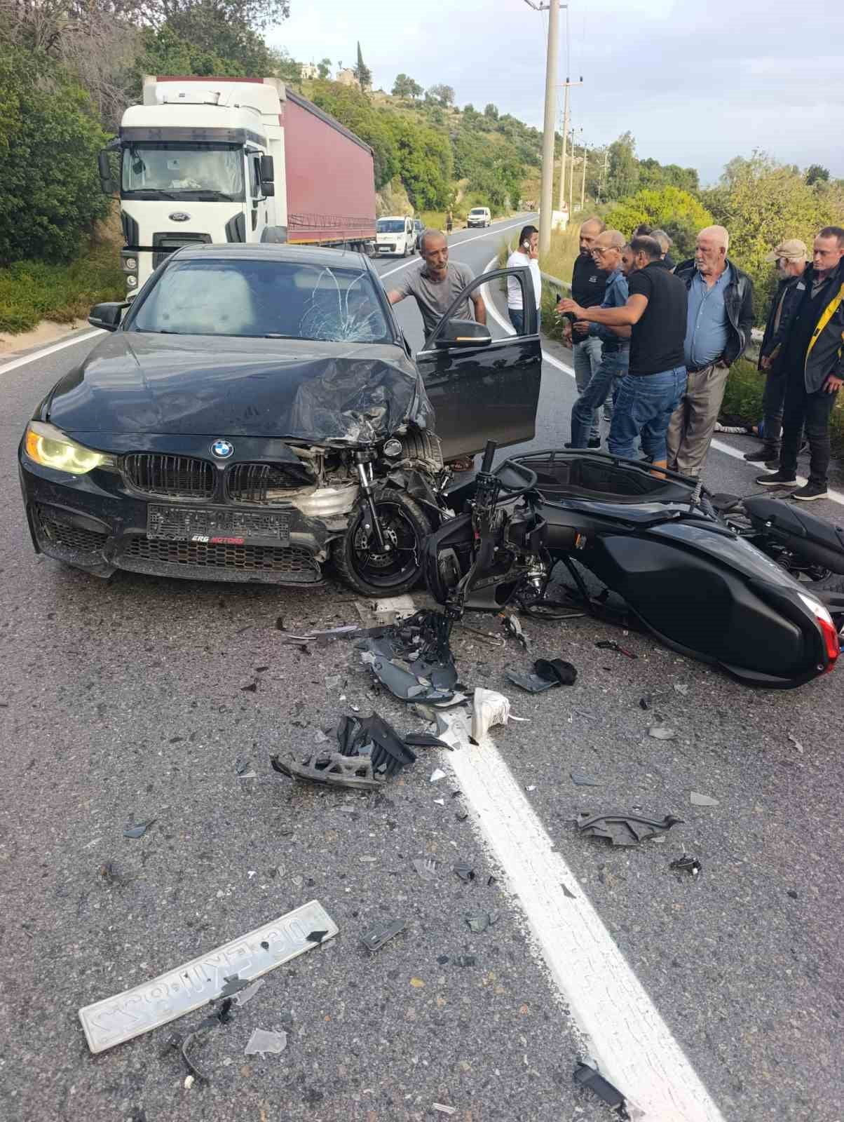 ANTALYA'NIN GAZİPAŞA İLÇESİNDE MEYDANA GELEN TRAFİK KAZASINDA OTOMOBİL İLE MOTOSİKLETİN ÇARPIŞMASI...
