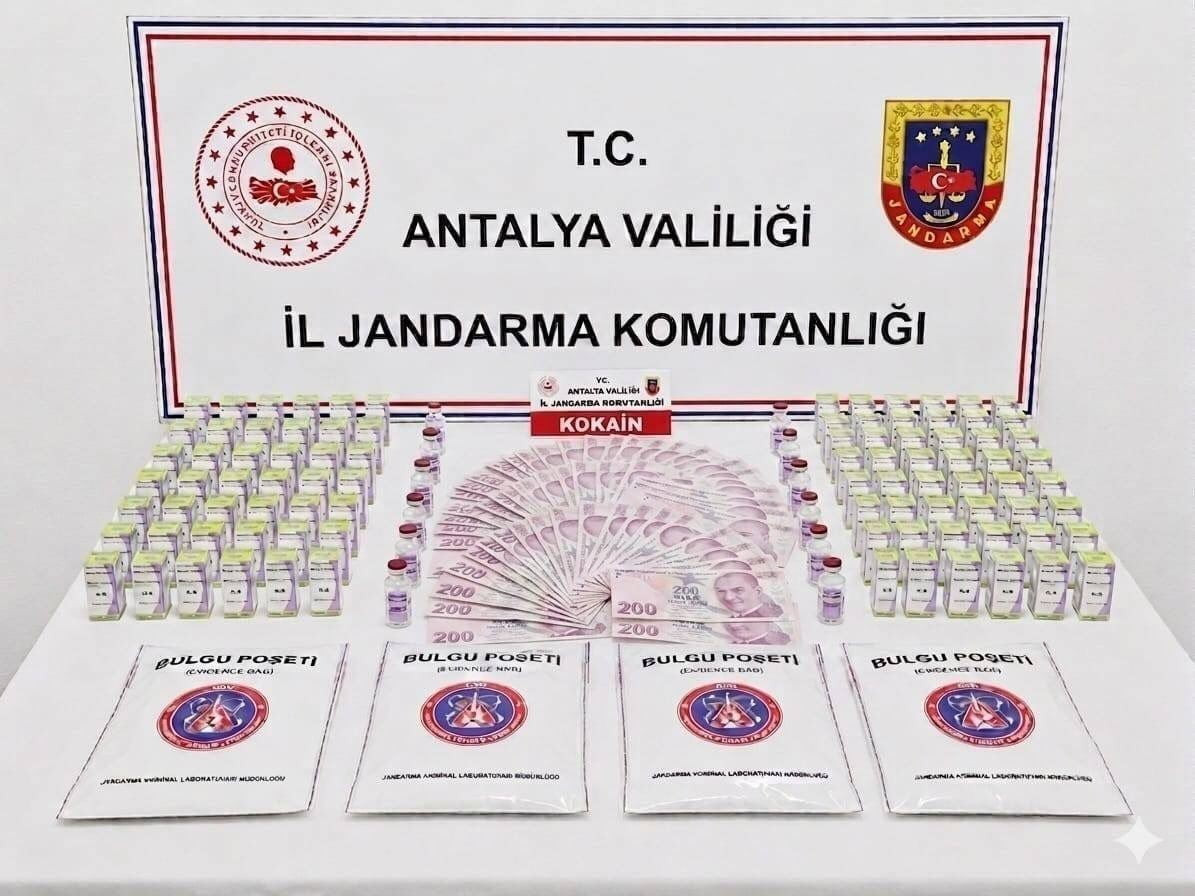 ANTALYA'NIN MANAVGAT İLÇESİ İLE MERKEZ İLÇELERİNDE DÜZENLENEN UYUŞTURUCU OPERASYONUNDA GÖZALTINA...