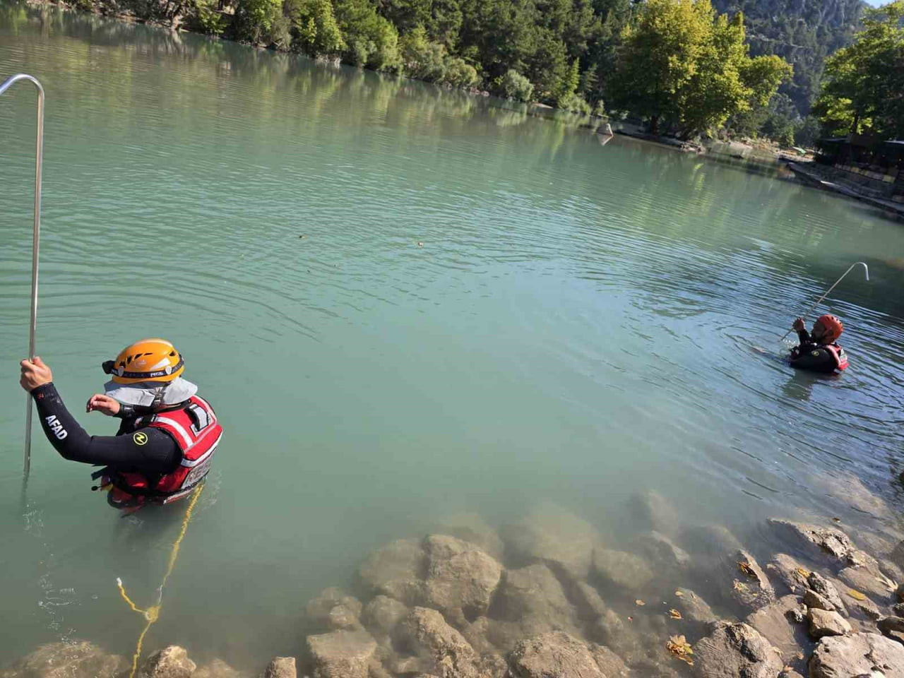 ANTALYA'NIN MANAVGAT İLÇESİNDE GEÇTİĞİMİZ CUMA GÜNÜ AKŞAMI SERİNLEMEK İÇİN GİRDİĞİ ALARA ÇAYI'NDA...
