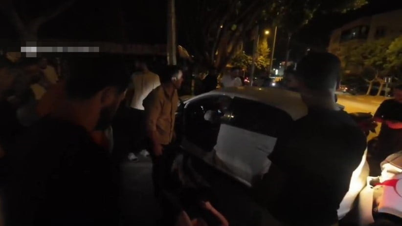 ANTALYA’DA GECE SAATLERİNDE MEYDANA GELEN KAZA KASK KAMERASINA YANSIDI. KAZADA ARAÇLARDAN...