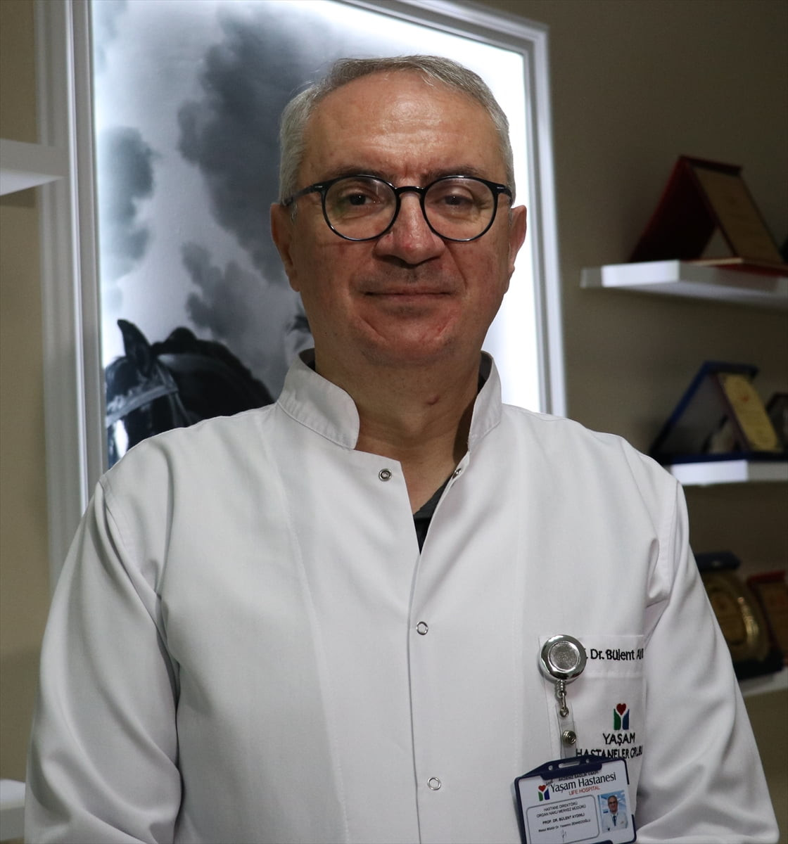 Antalya’da hipertansiyon ve nefes darlığı şikayetiyle başvurduğu hastanede karaciğerinde 7...