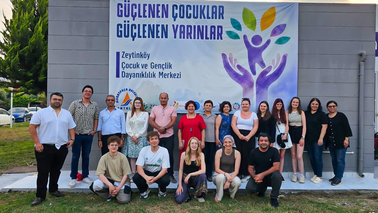 ANTALYA’DA MURATPAŞA BELEDİYESİ TARAFINDAN YEŞİLDERE MAHALLESİ’NDE ÇOCUK VE GENÇLERİ SUÇA...
