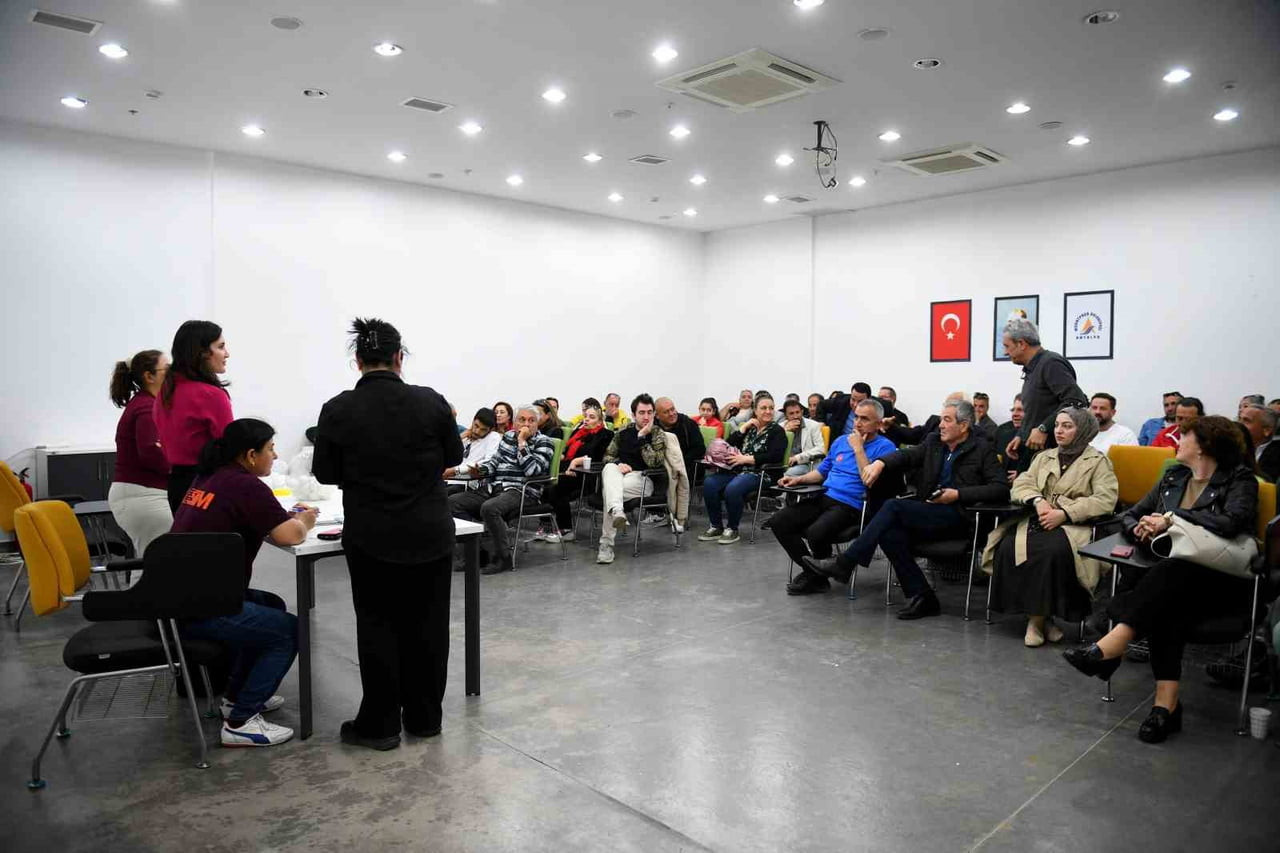 ANTALYA’DA MURATPAŞA BELEDİYESİ’NE BAĞLI ABDULLAH SEVİMÇOK SİVİL TOPLUM VE İNOVASYON MERKEZİ’NDE...