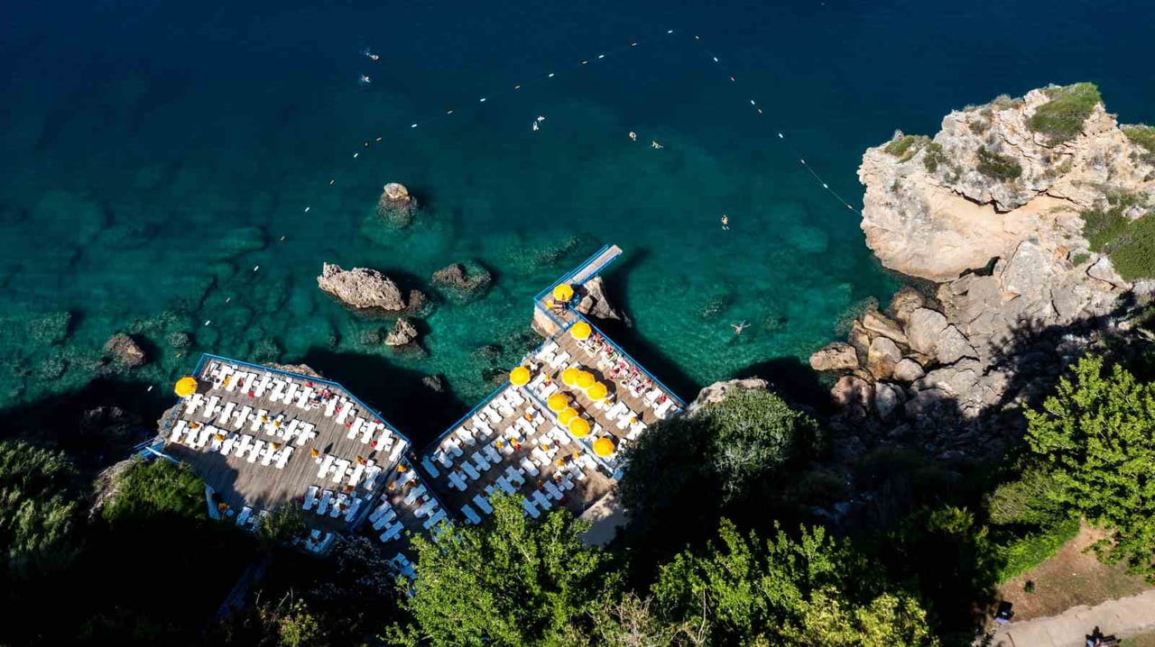 ANTALYA’DA MURATPAŞA BELEDİYESİ’NİN PLAJLARI BAYRAM SÜRESİNCE HER GÜN, KAFE VE RESTORANLARI İSE...