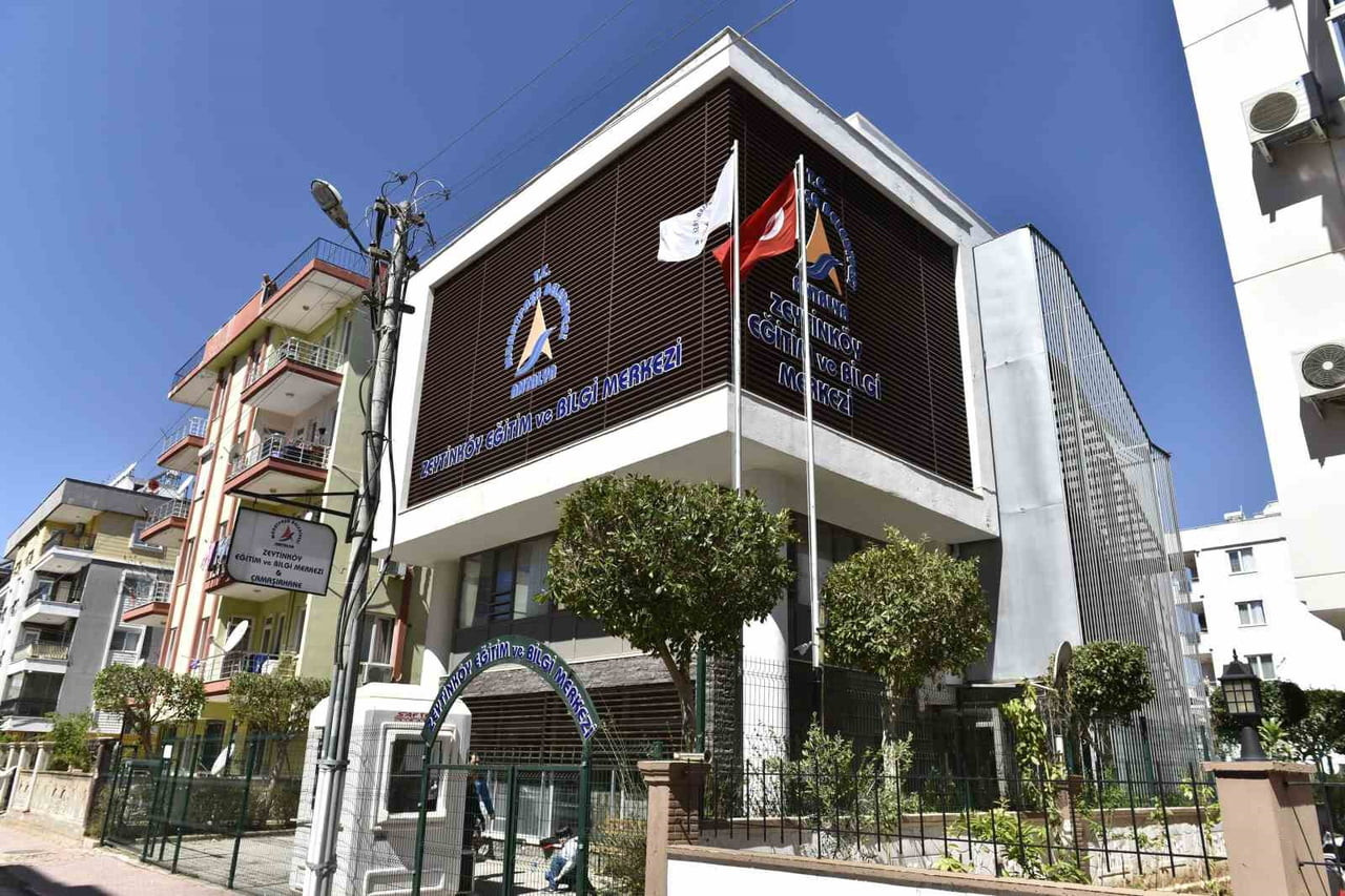 ANTALYA’DA MURATPAŞA BELEDİYESİ’NİN ÜCRETSİZ EĞİTİM DESTEĞİNDEN YARARLANARAK LİSELERE GEÇİŞ...