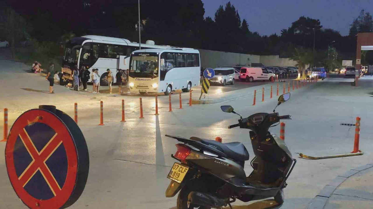 ANTALYA’NIN MANAVGAT İLÇESİ BEŞKONAK KÖPRÜLÜ KANYON MİLLİ PARKI’NDA BULUNAN BİR İŞLETMEYE RAFTİNG...