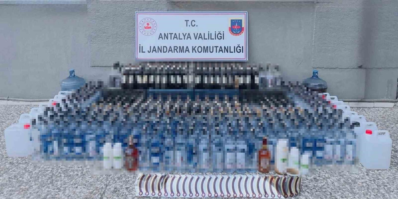 ANTALYA’NIN MANAVGAT İLÇESİNDE JANDARMA EKİPLERİNCE DÜZENLENEN OPERASYONDA 350 LİTRE ETİL ALKOL VE...