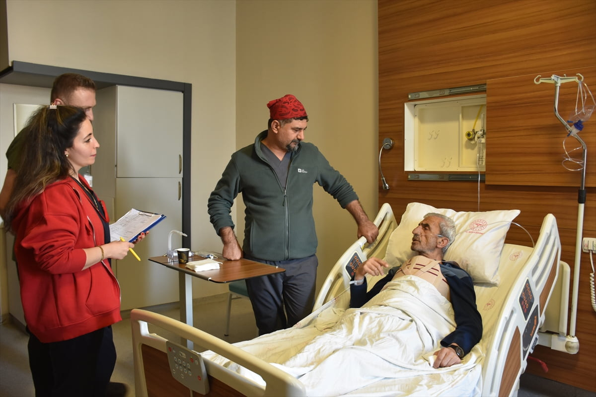 Aort diseksiyonu (kalpten çıkan atardamar yırtılması) tanısıyla Siirt'ten Van Eğitim ve Araştırma...