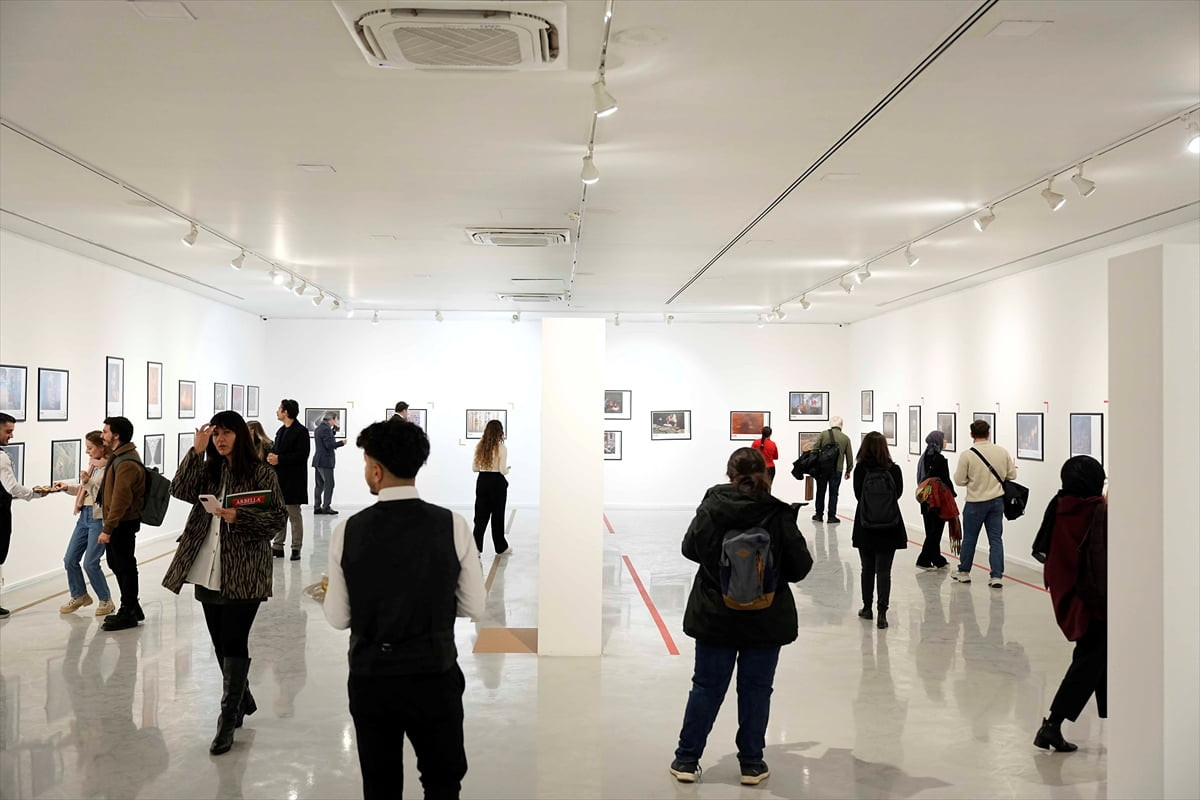 Arbella markası tarafından düzenlenen "15. Arbella Uluslararası Fotoğraf Yarışması"nın sergisi, 12...