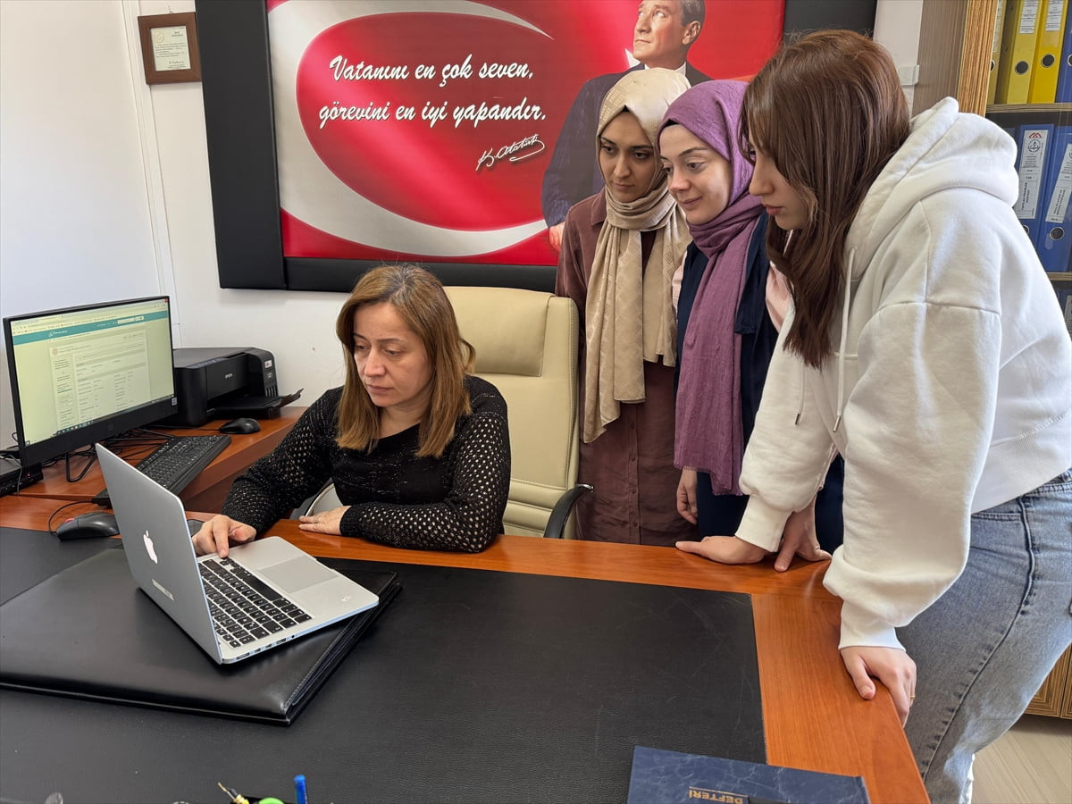 Ardahan'da anaokulu öğretmenleri, Anadolu Ajansı'nın (AA) gözünden 2025'e damga vuran olaylara ait...