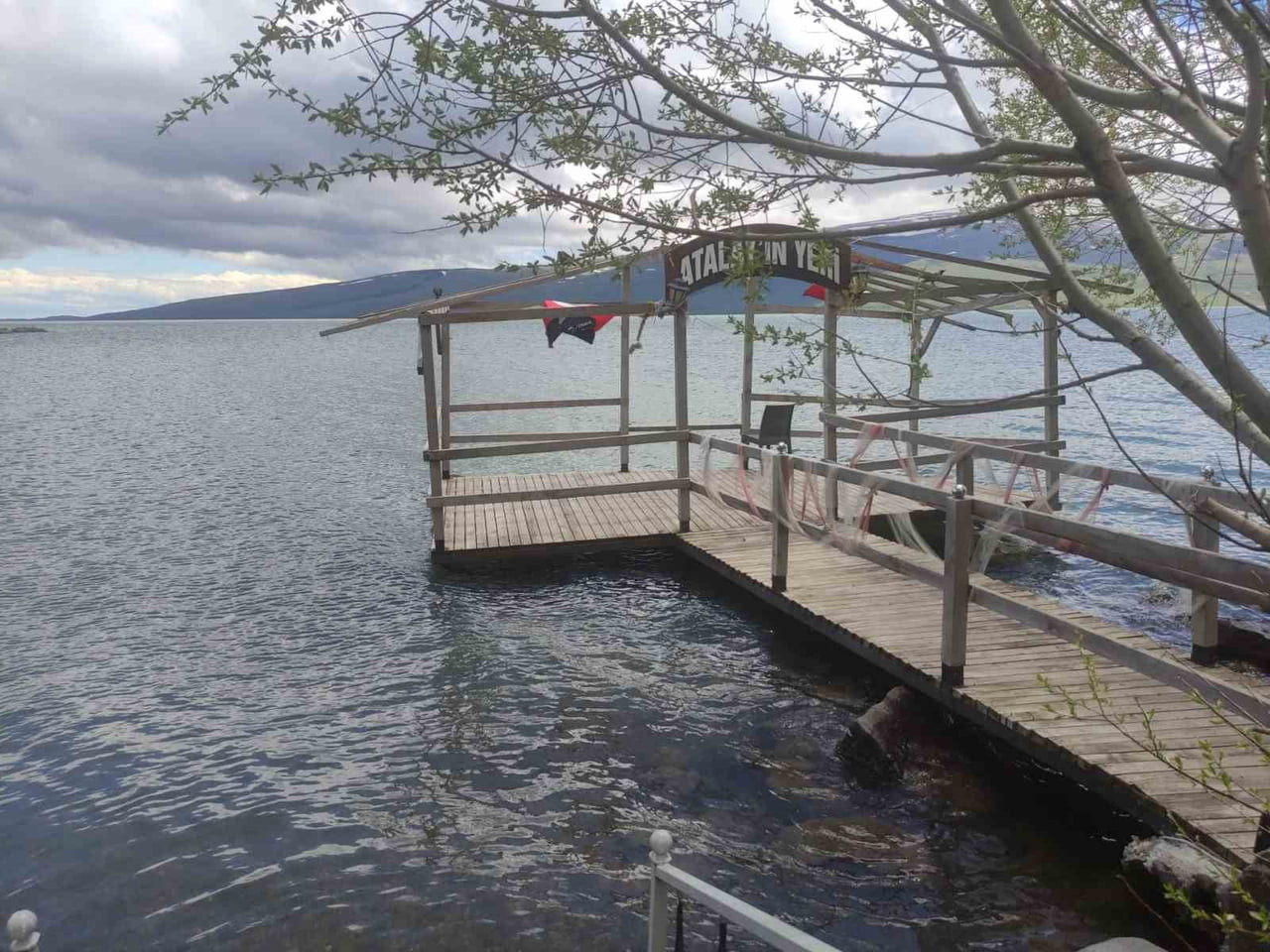 ARDAHAN'DA SON GÜNLERDE ETKİLİ OLAN YAĞIŞLAR VE YÜKSEK KESİMLERDEKİ KARLARIN ERİMESİYLE BİRLİKTE...