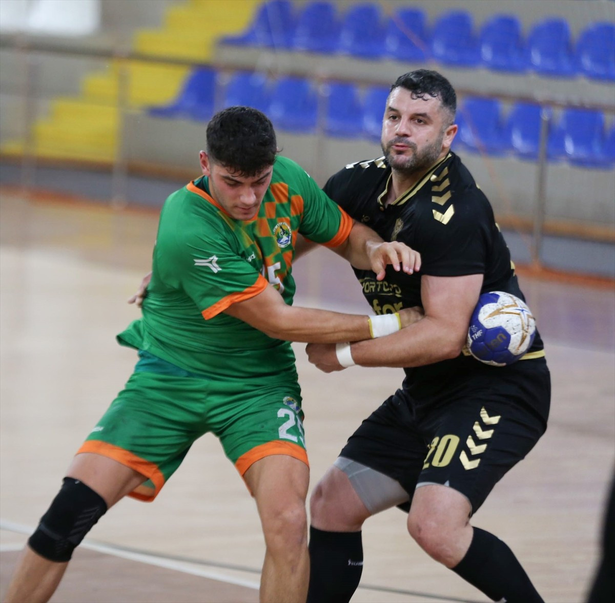 Ardventure Hentbol Erkekler Süper Ligi'nin 13. haftasında Güneysuspor ile Köyceğiz Belediyespor...