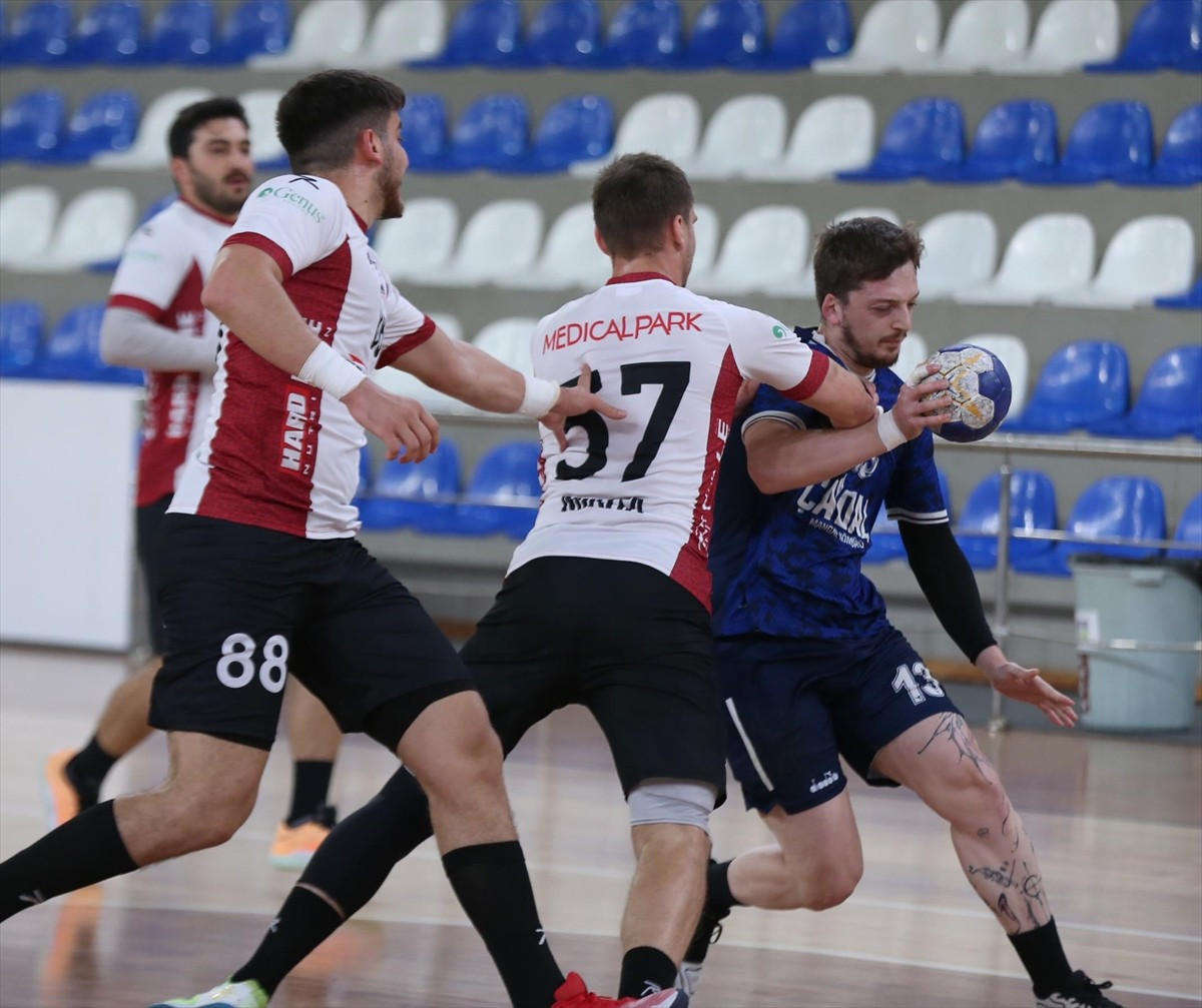 Ardventure Hentbol Erkekler Süper Ligi'nin 13. haftasında Rize Belediyespor ile İstanbul Gençlik...