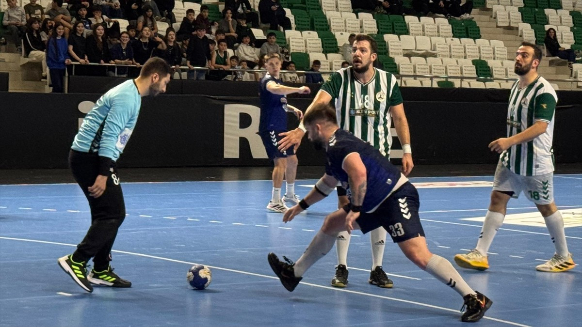 Ardventure Hentbol Erkekler Süper Ligi'nin 15. haftasında Güneysuspor, Altınpost Giresunspor ile...