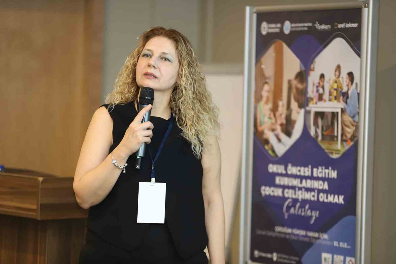 AREL ÜNİVERSİTESİ SAĞLIK BİLİMLERİ FAKÜLTESİ ÇOCUK GELİŞİMİ BÖLÜMÜ BAŞKANI PROF. DR. HALE DERE...