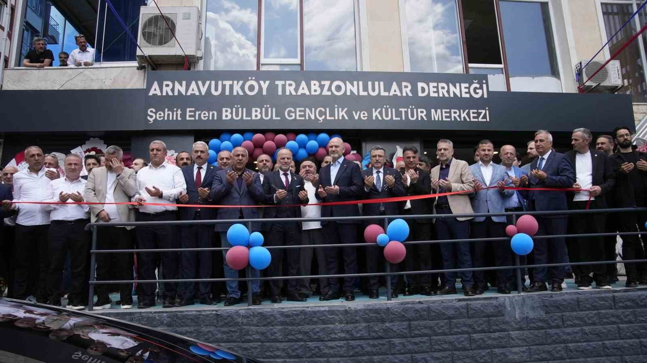ARNAVUTKÖY TRABZONLULAR DERNEĞİ TARAFINDAN İLÇEYE KAZANDIRILAN ŞEHİT EREN BÜLBÜL GENÇLİK VE KÜLTÜR...