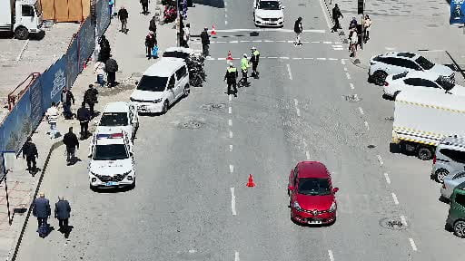 Arnavutköy’de Trafik Haftası’nda anlamlı uygulama: Ceza değil bilinçlendirme yapıldı