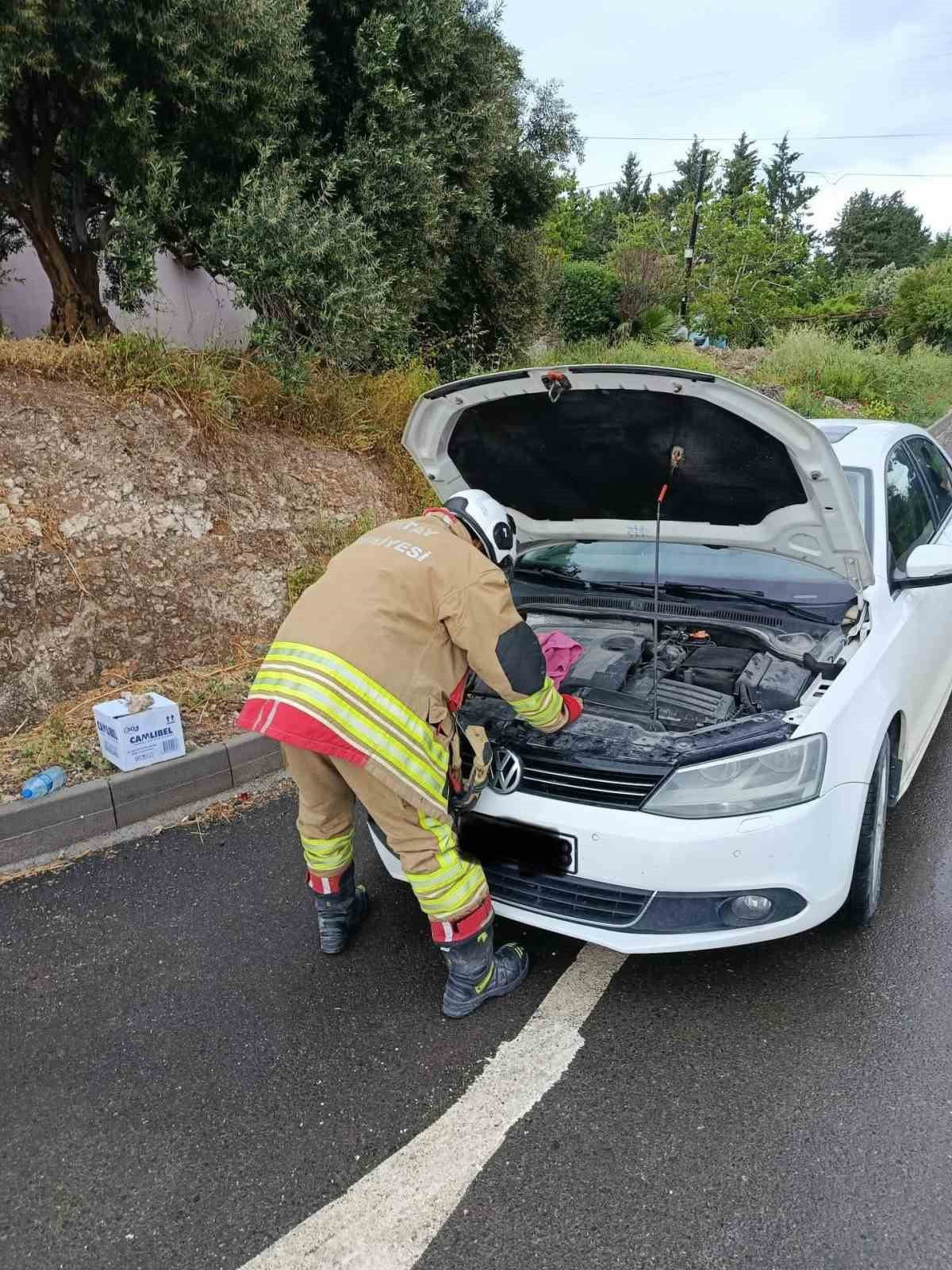 ASA ARSUZ’DA MOTOR BLOĞUNA SIKIŞAN YAVRU KEDİLER İTFAİYE EKİPLERİ TARAFINDAN KURTARILDI...