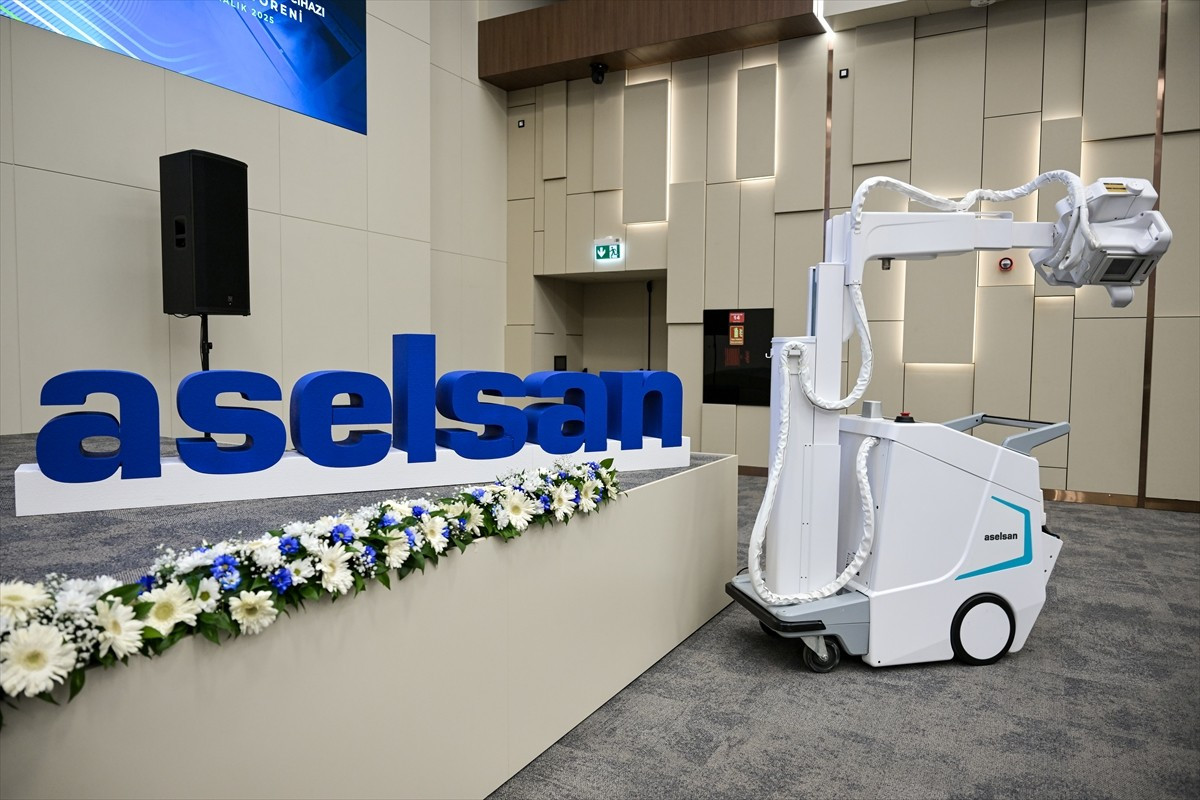 ASELSAN tarafından geliştirilen yerli üretim HealthView ADR-100M için Mobil Dijital Röntgen Cihazı...