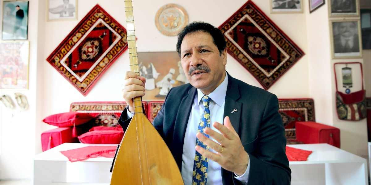 Aşık Maksut Feryadi kimdir