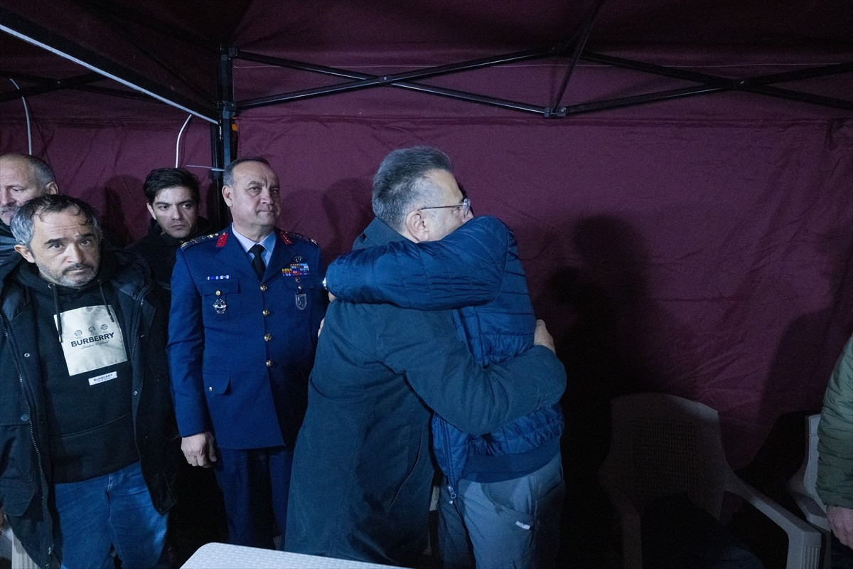 Askeri kargo uçağının Gürcistan-Azerbaycan sınırında düşmesi sonucu şehit olan Hava Uçak Bakım...