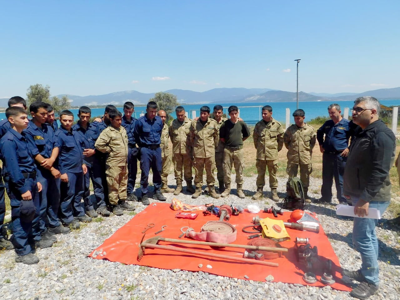 ASKERİ PERSONELE ORMAN YANGINI EĞİTİMİ