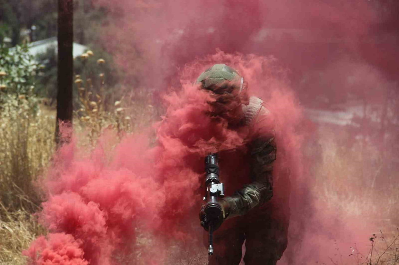 ASKERLER BAYRAKTEPE'YE ÇIKARMA YAPTI